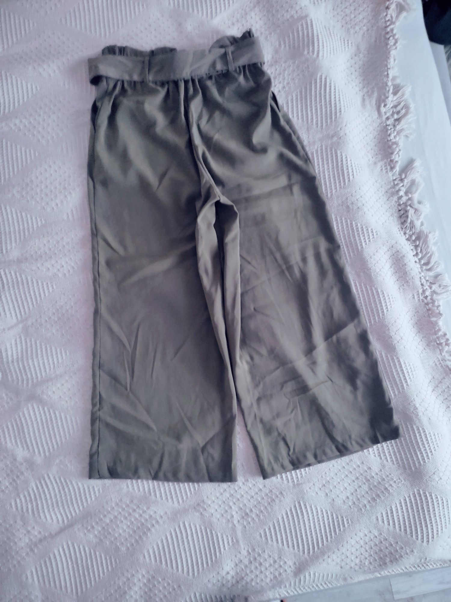 Szerokie spodnie culoty z paskiem roz 36