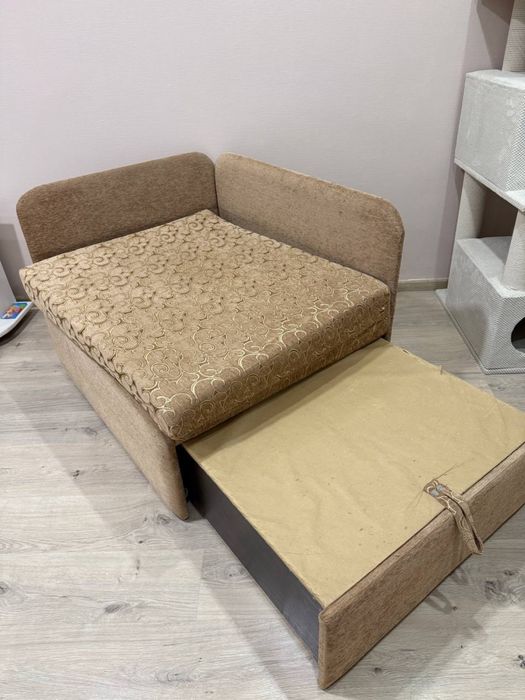 Диван розкладний одномістний