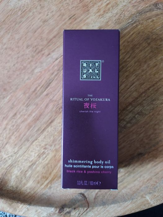 Shimmering body oil, Yozakura, Rituals, brokatowy olejek