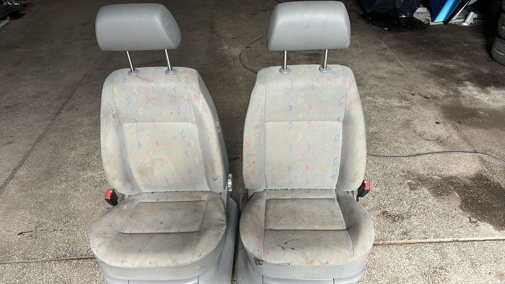 Fotel lewy prawy VW Caddy 2007 rok