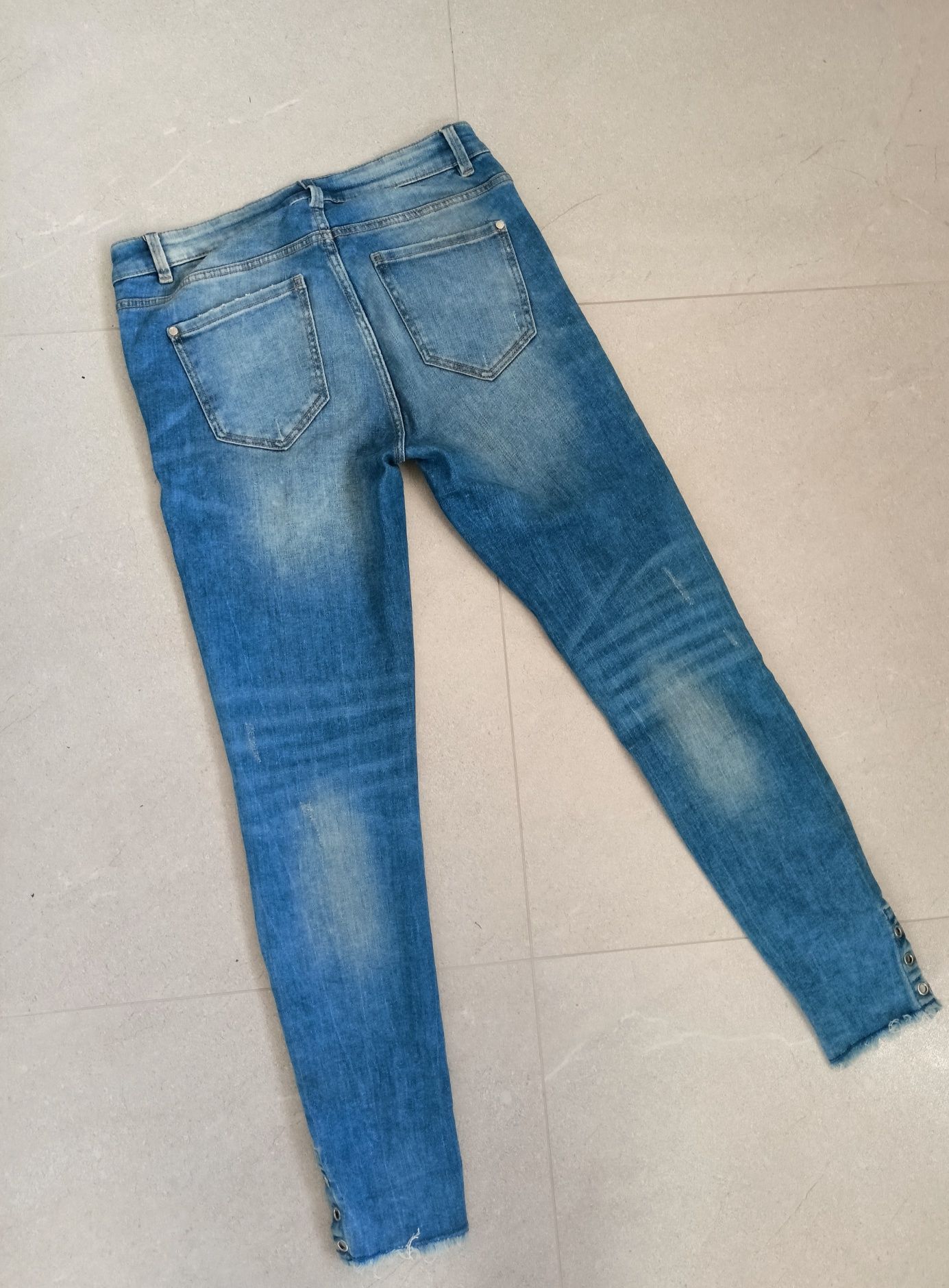 Jeansy skinny amisu rozm M