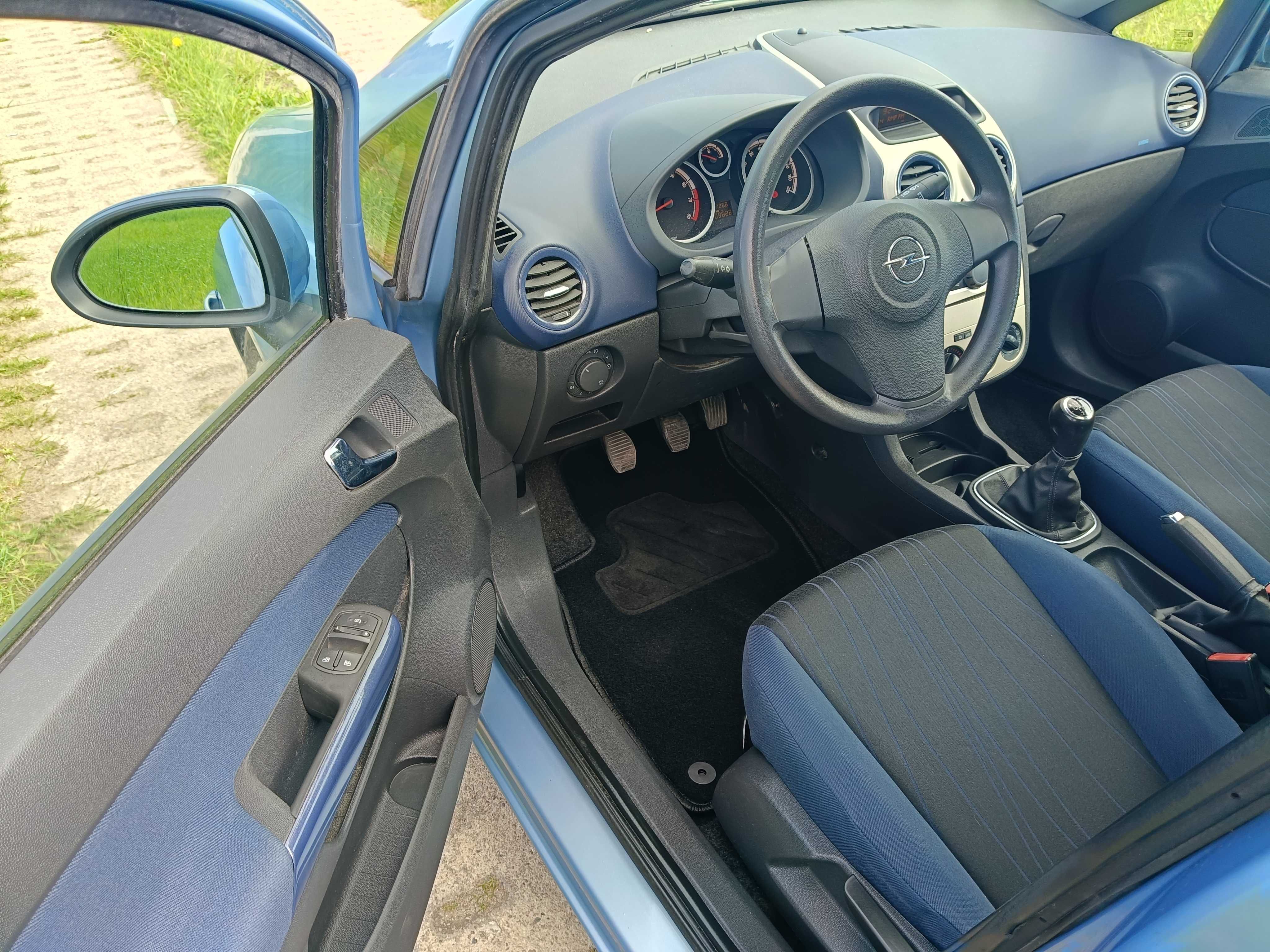 Opel Corsa D 2007 rok 1.4 B panorama klima bagażnik rowerowy