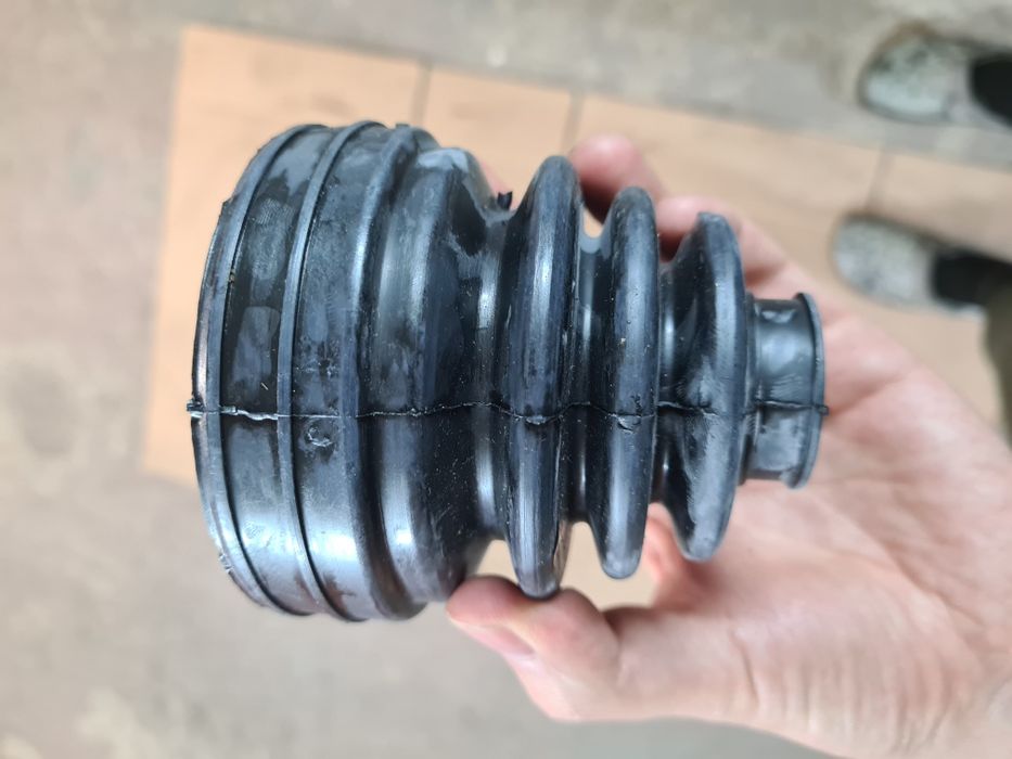 Пильник ШРУСа BSG 30-705-014 FORD Connect