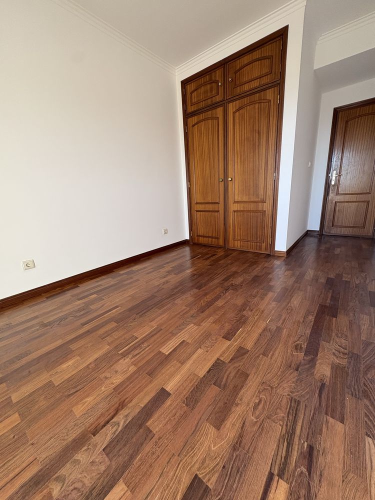 T3 ideal para teletrabalho, lareira, 2 wc no seixal com vista