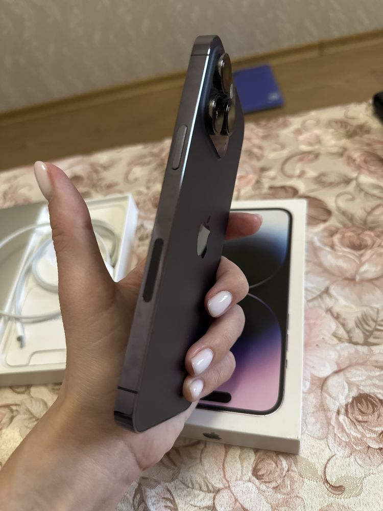 Продам свой Iphone 14 pro max eSIM deep purple Идеал