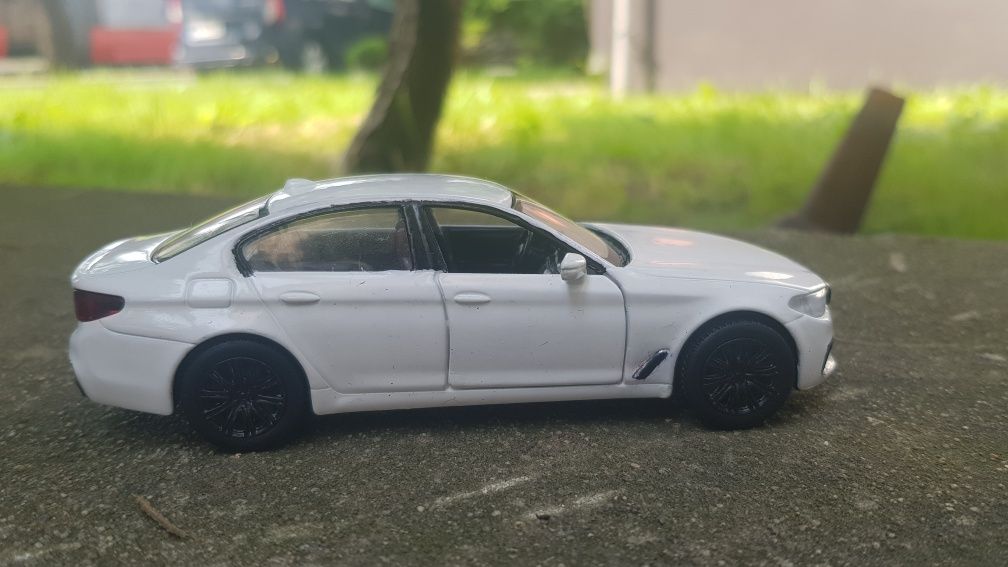 BMW f90 xdrive _ G30 М550i