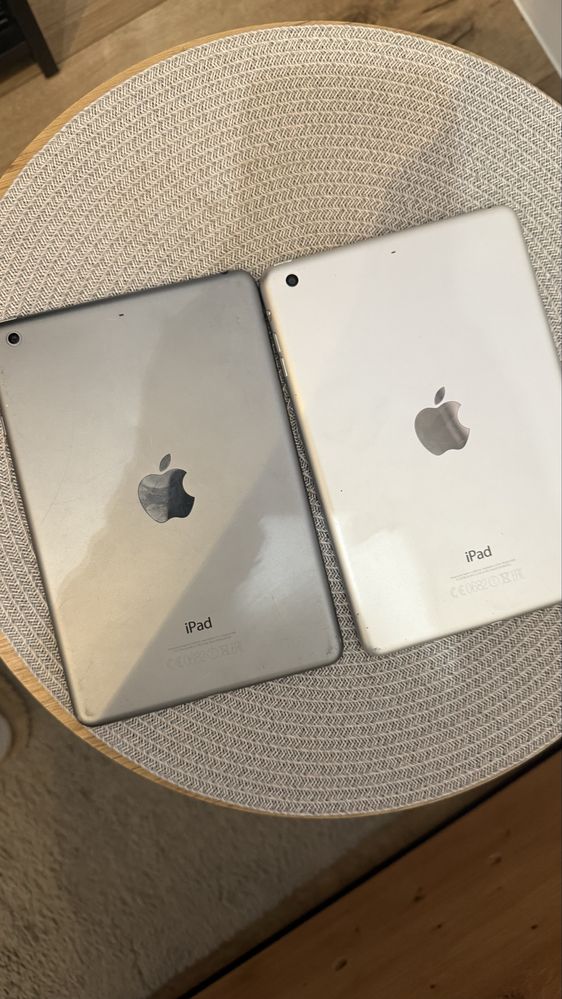 2x Ipad a1599 i a1489