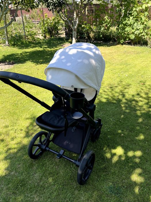 Cybex Priam 3 в 1 - Sepia Black (шасі Matt Black)