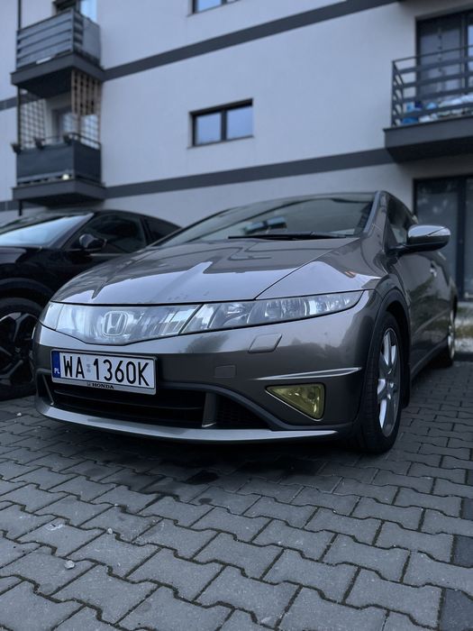 Honda Civic VIII 5d Executive Navi