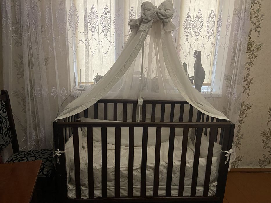 Ліжечко дитяче новий стан повністю укомплектоване