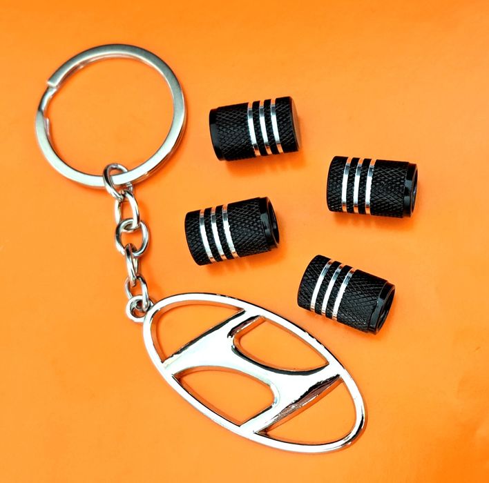 ** NOWY Breloczek HYUNDAI + Nakrętki na wentyle czarne komplet tuning