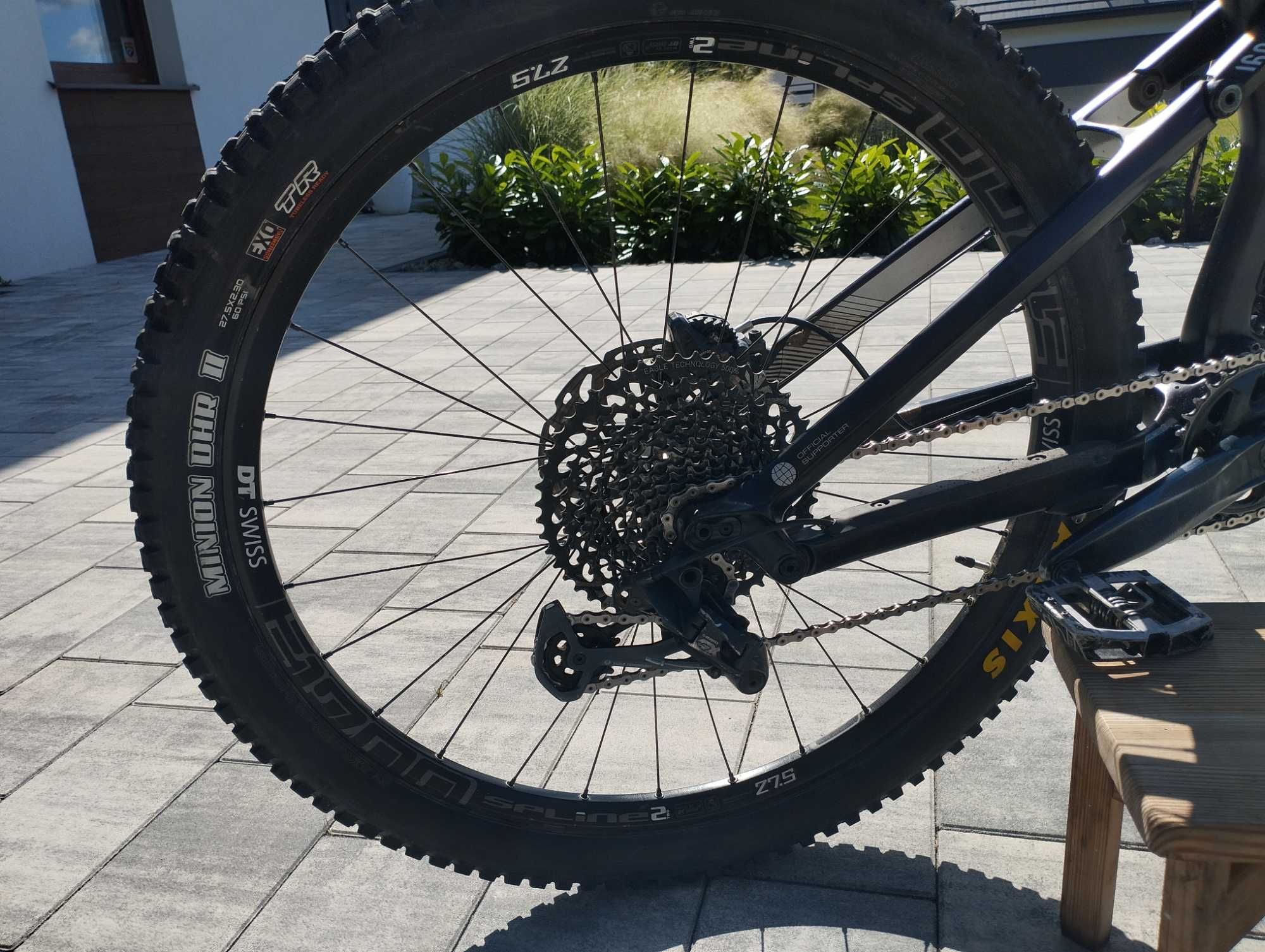 Rower Enduro Canyon Strive CF 8.0, rozmiar L, karbonowy