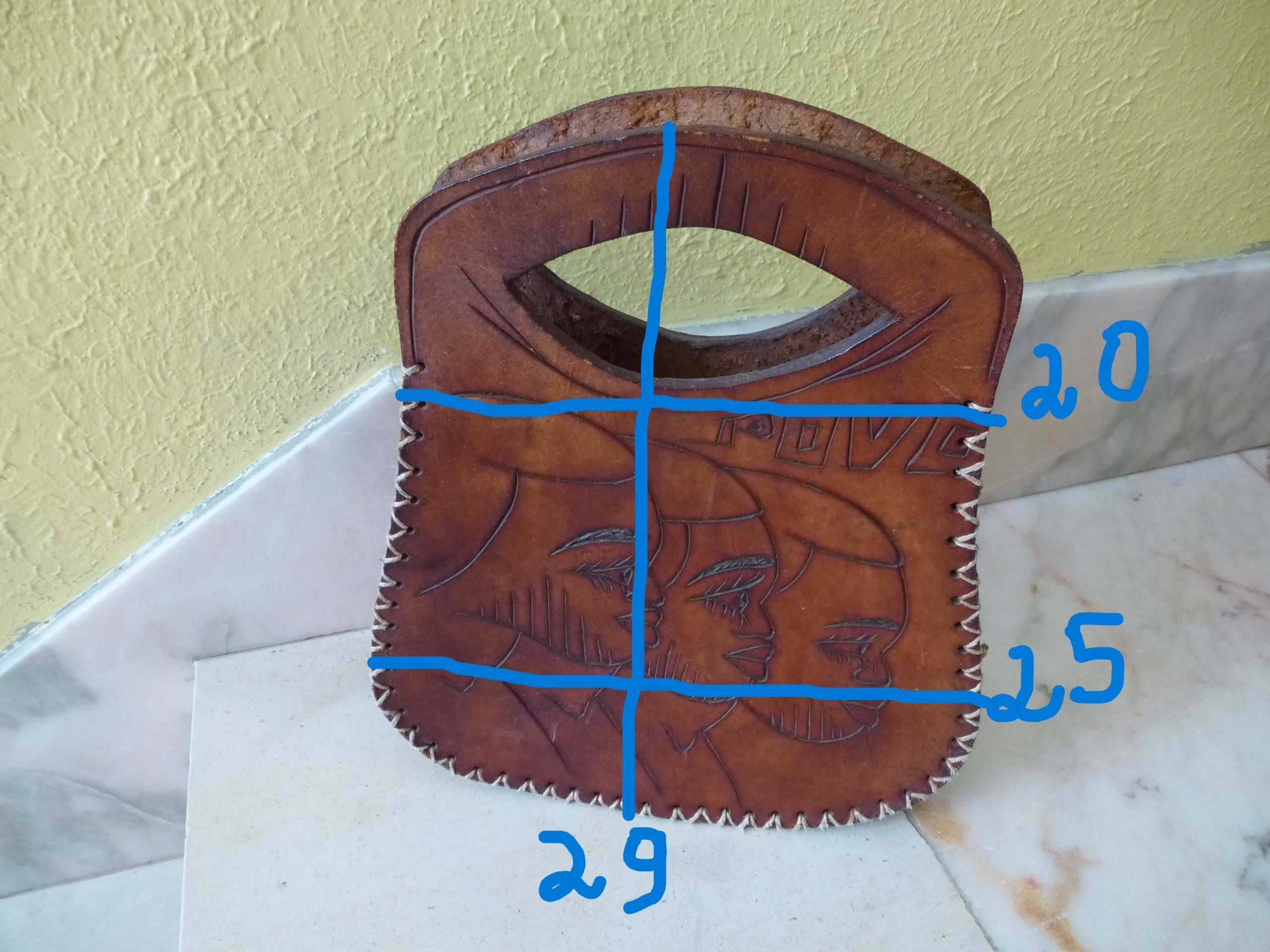 Malinha de mão de couro Africano artesanal
