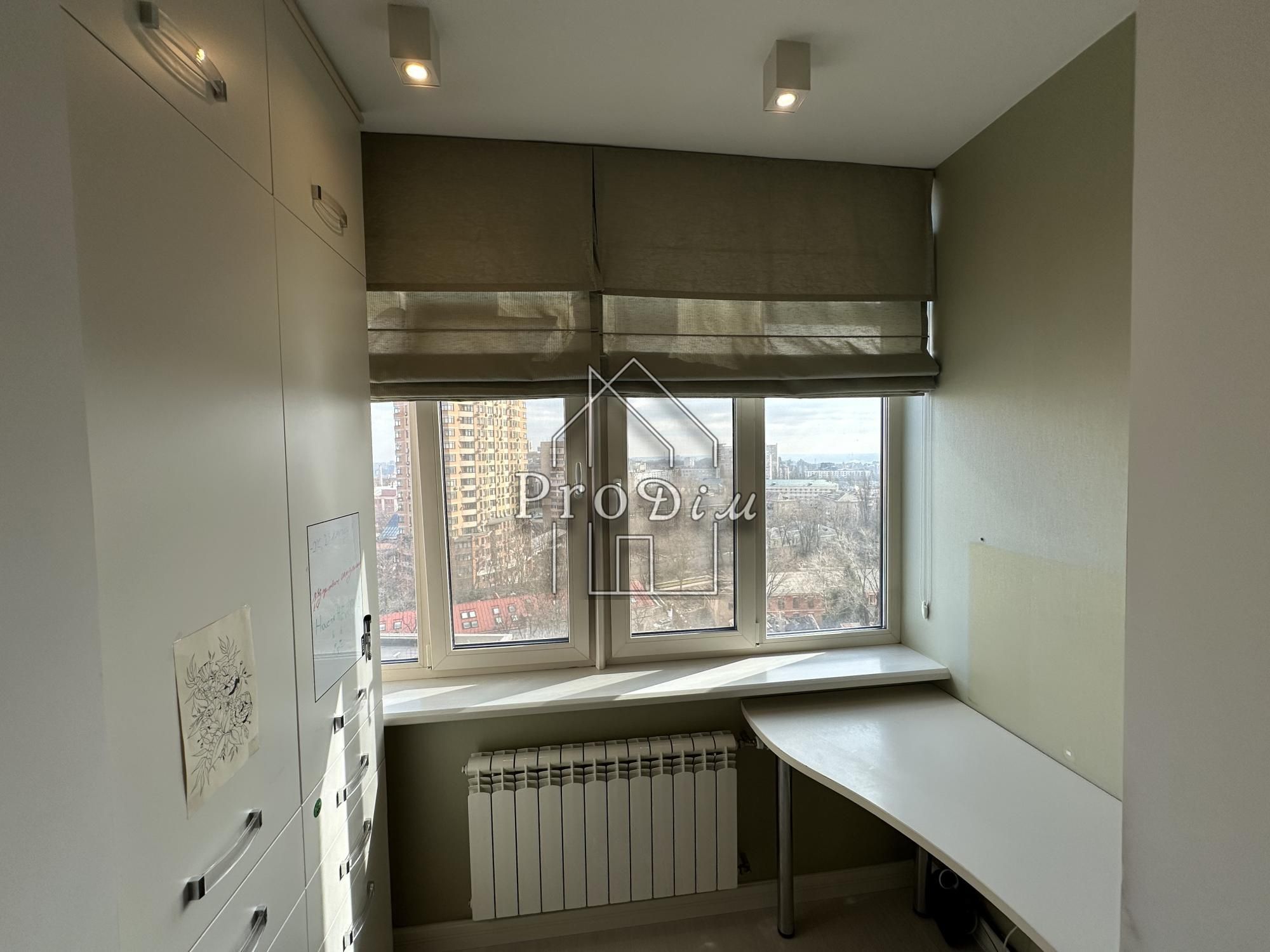 Без %. Продаж Квартира Метро Печерськ. ЖК Панорама, Коновальця 44А.