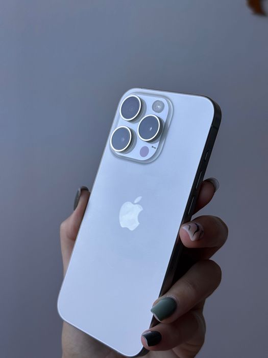 iPhone 15 pro 256gb jak nowy biały