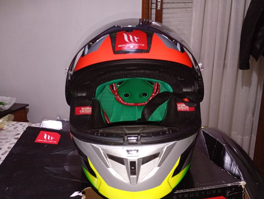 capacete MT Helmets KRE+