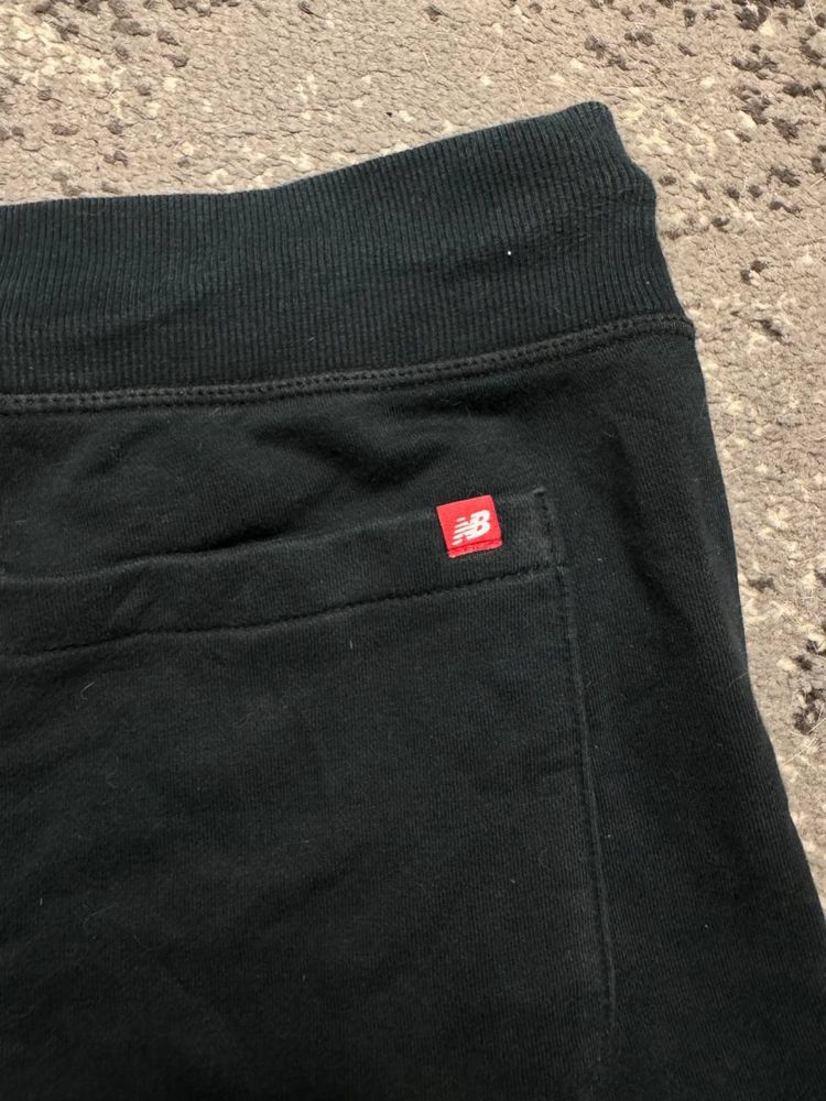 Шорти new balance  fleece