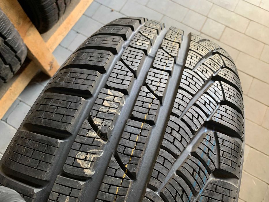 Нові. Зима 225/55R16 (95Н) Pirelli Winter Sottozero 210 Serie 2