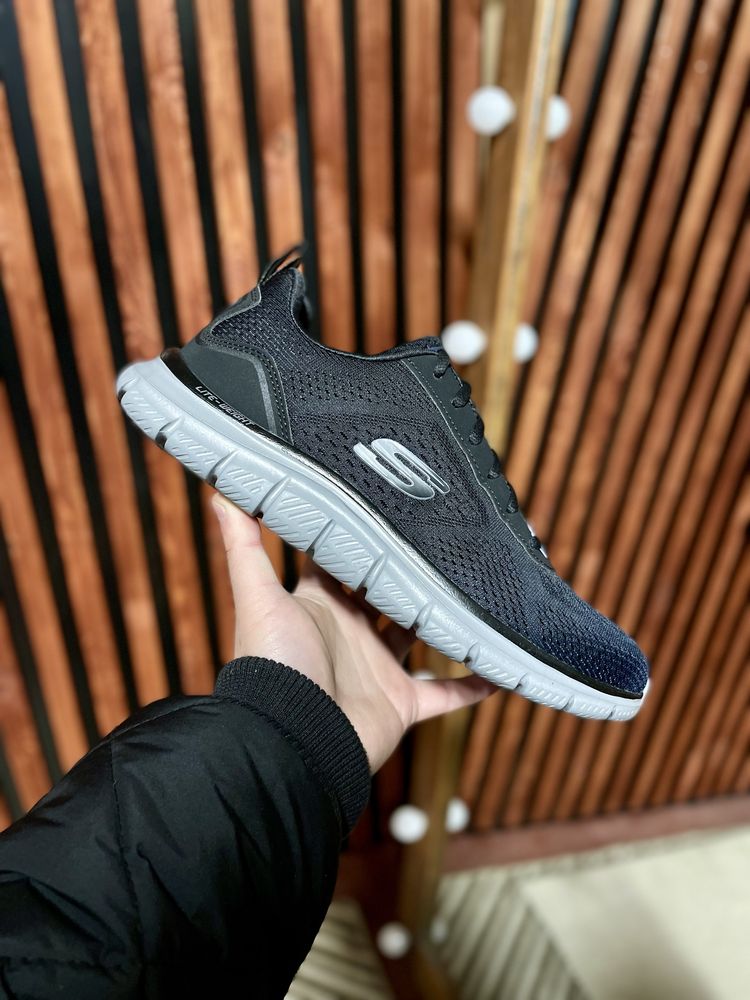 Кросівки чоловічі Skechers Track Broader Black