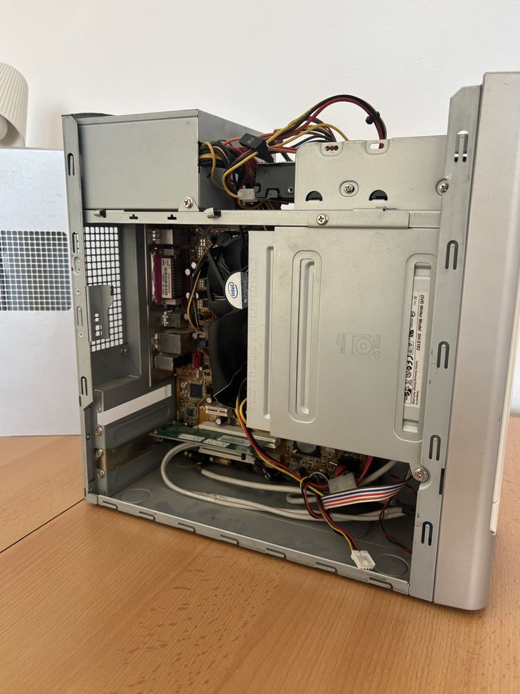 Komputer PC - C2D E6320 HDD 320GB - Retro - Windows Vista
