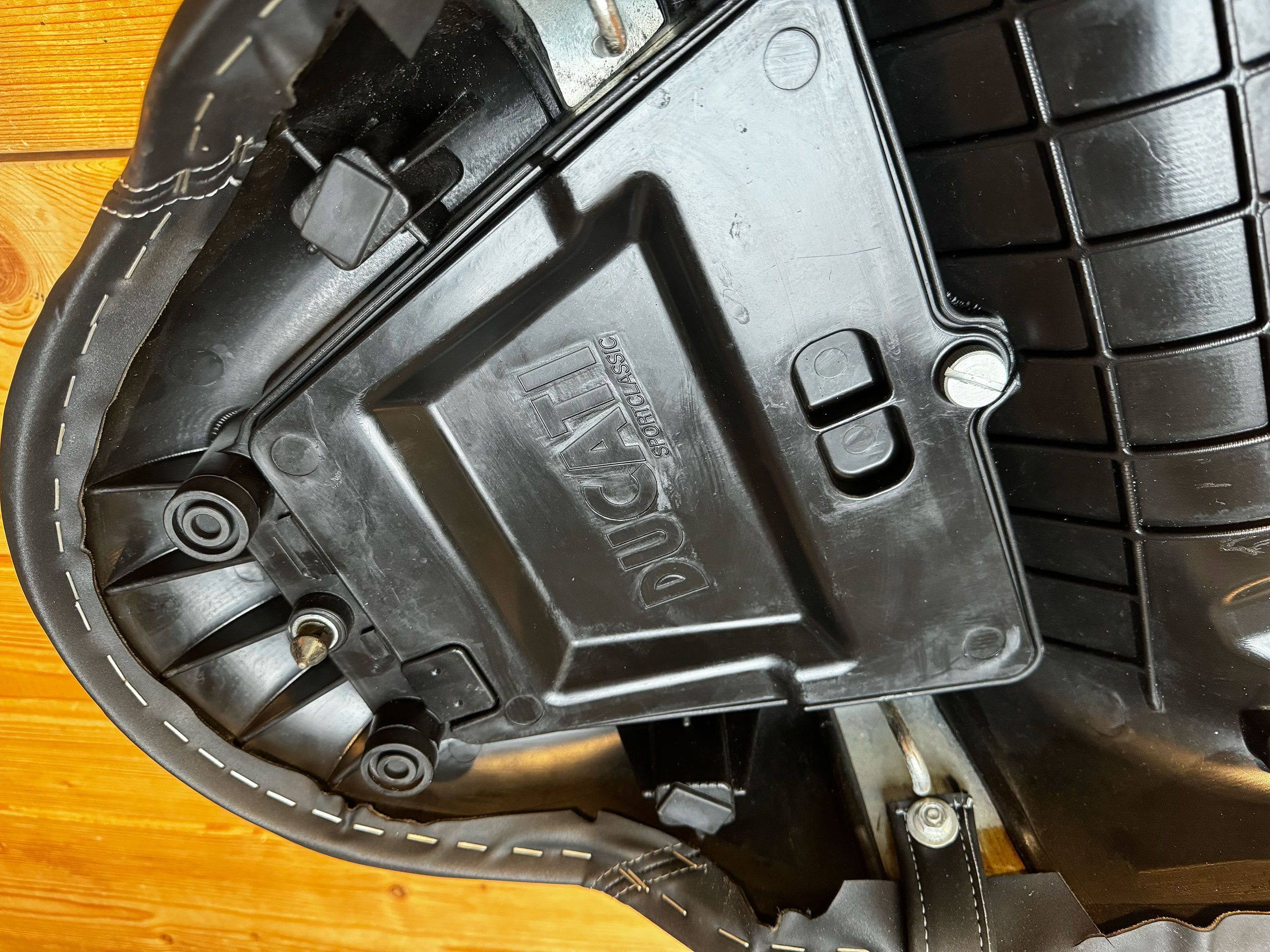 Banco original Ducati GT1000
