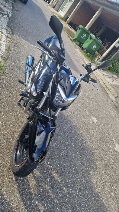 Suzuki Inazuma 250cc