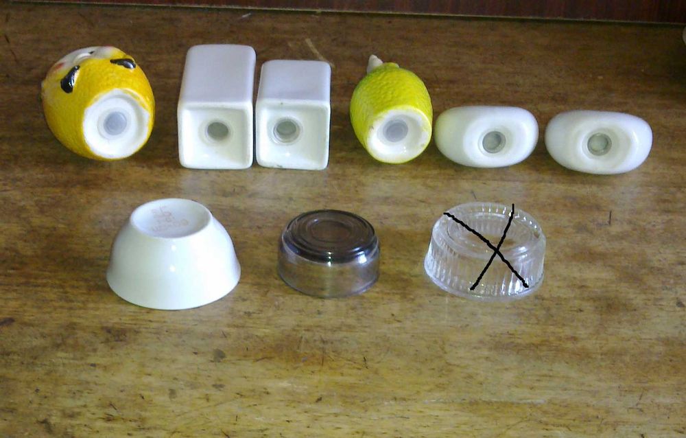 Спецовники,  Диспенсер для драже,