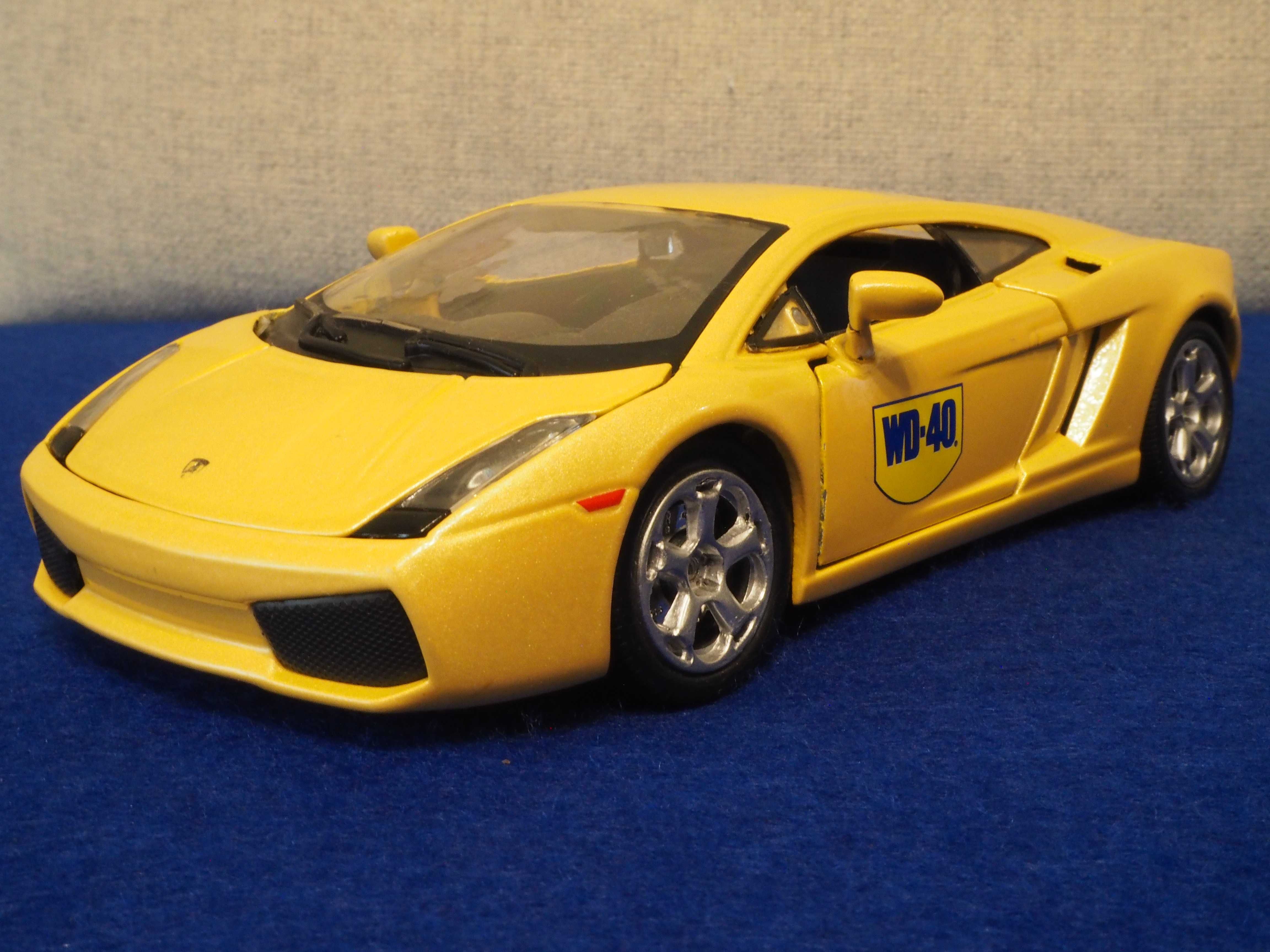 Miniatura 1/24 Lamborghini Gallardo WD-40, da BBurago