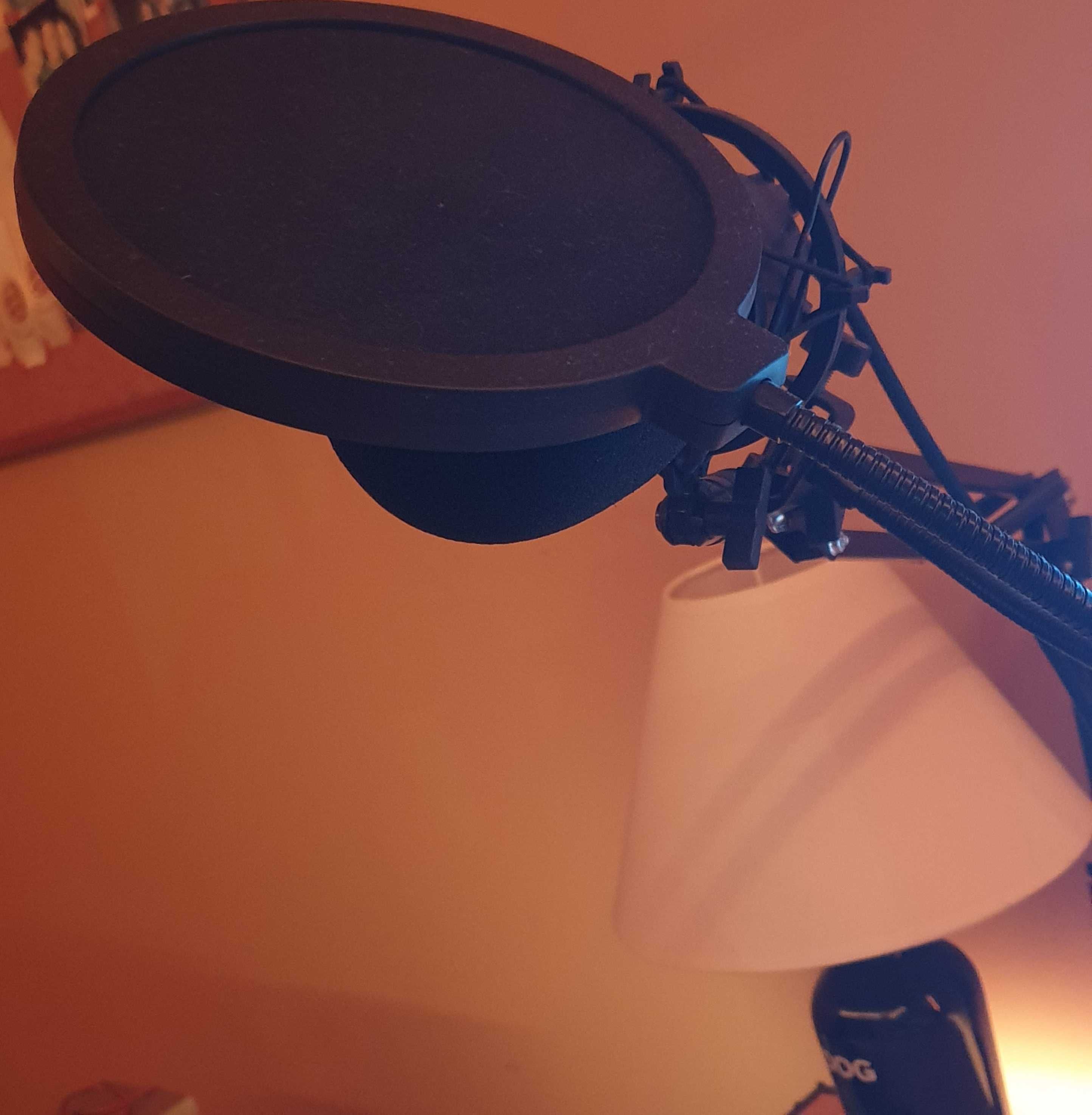 Microfone desktop com "pop-filter" - vendo urgente 30€
