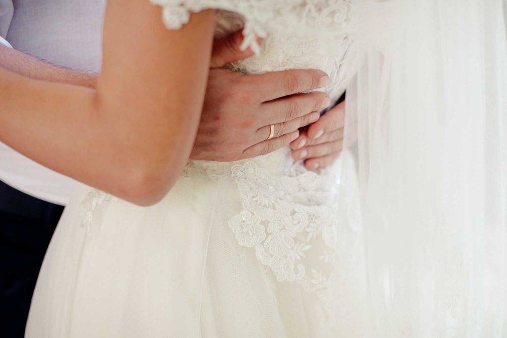 Продам весільну сукню.