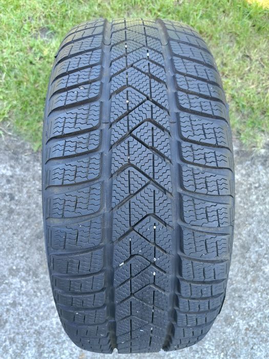 1szt DEMO jak NOWA Pirelli Sotto Zero 3 235/45/18 98V TO PNCS 9mm 2023