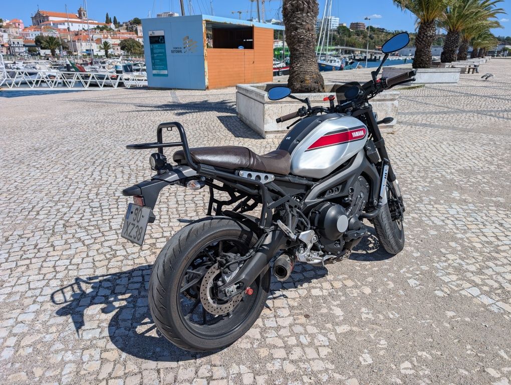 Yamaha XSR 900 como novo