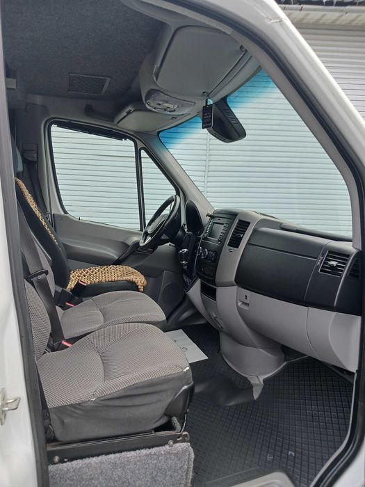 Мерседес спрінтер