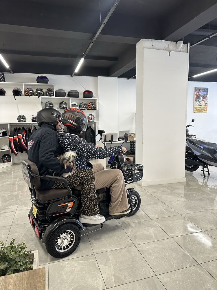SCOOTER PARA ADULTO 3 lugares , elétrica sem carta, TRICICLO SL