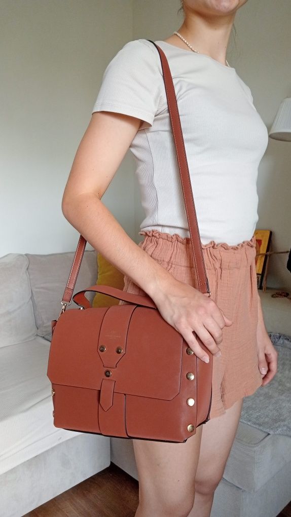 Torebka listonoszka crossbody elegancka codzienna brązowa pojemna