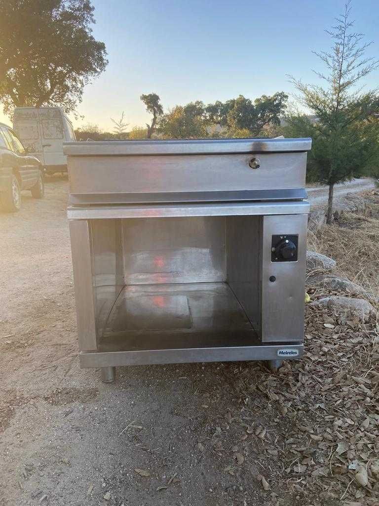 Forno grelhador em aço inoxidável