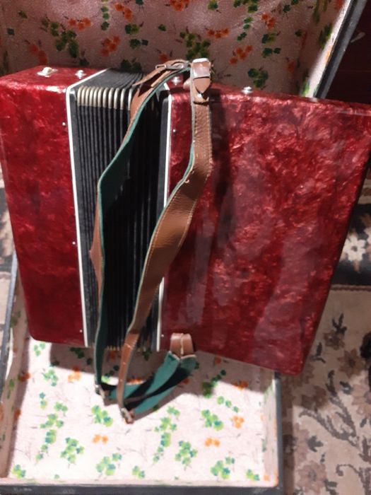 Продам аккордеон