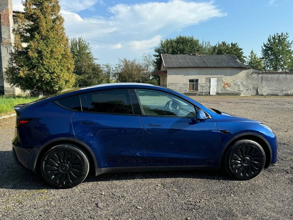 Tesla Model Y 2021