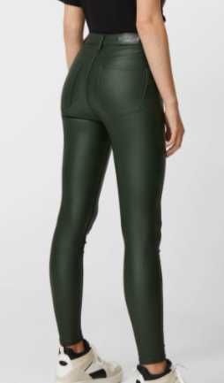 Calça ecopele push-up (verde garrafa) NOVAS POR ESTREAR