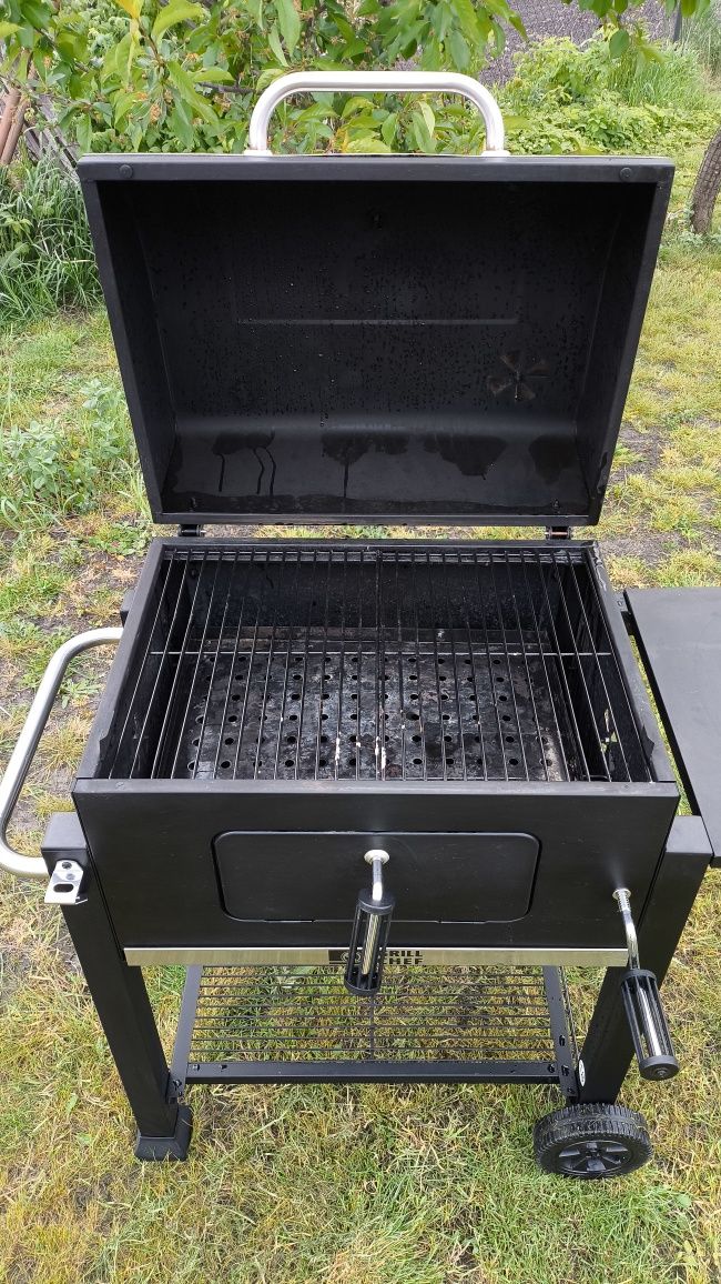 GRILL CHEF WĘGLOWY Wózek Komfort Plus

LANDMANN

11509