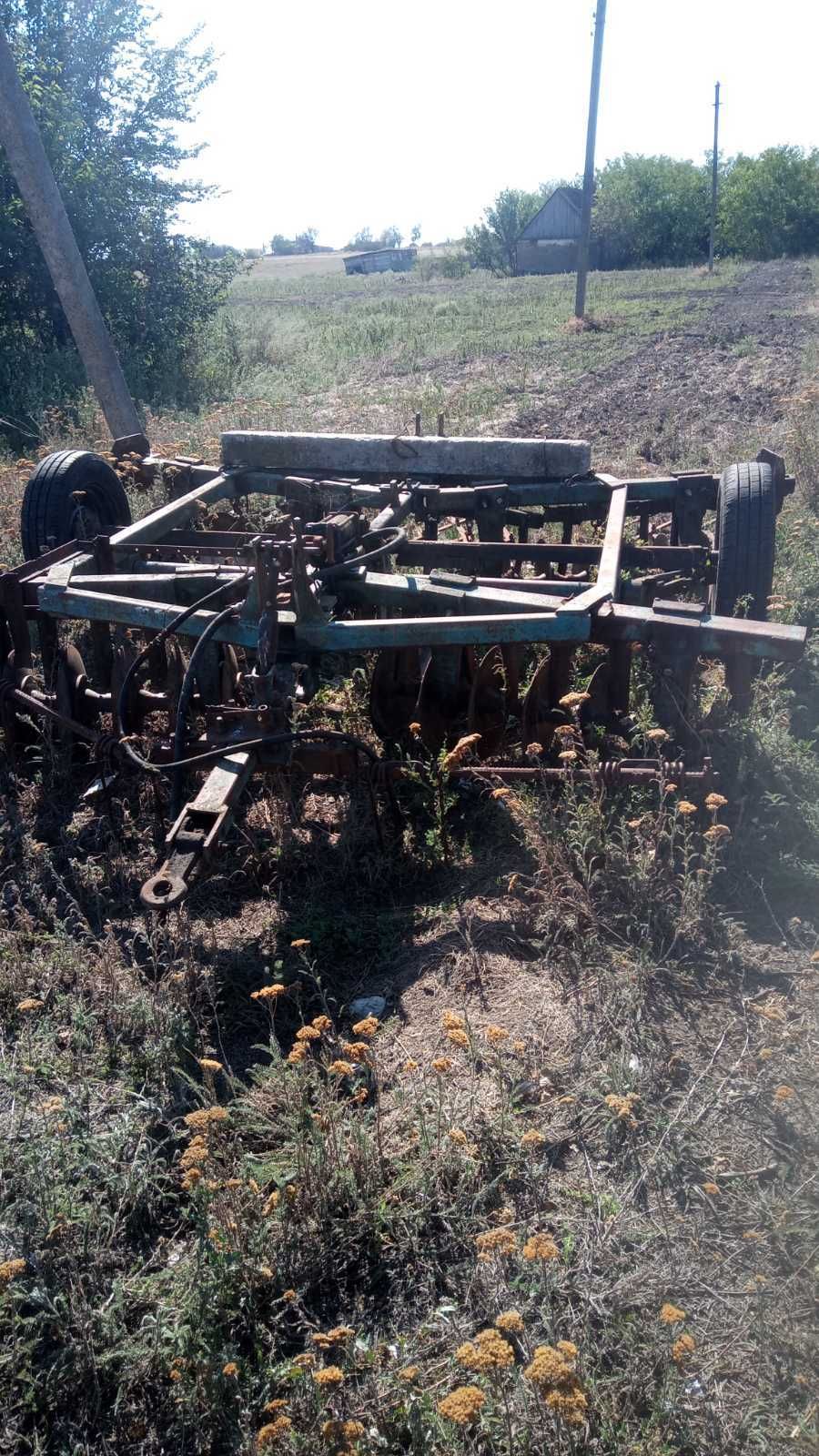 Продам 2 т40 з лущильником