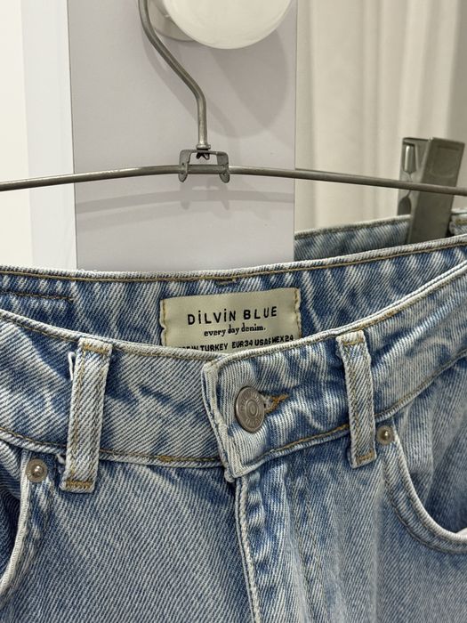 Круті прямі джинси