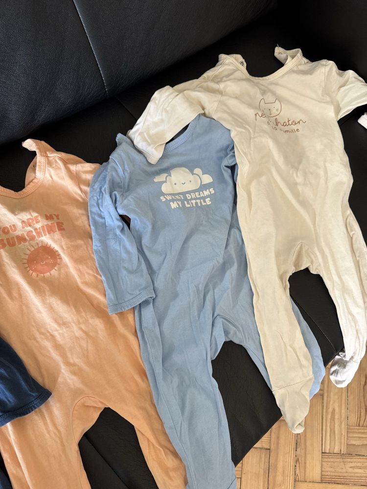 Baby grow kiabi 68cm 6meses