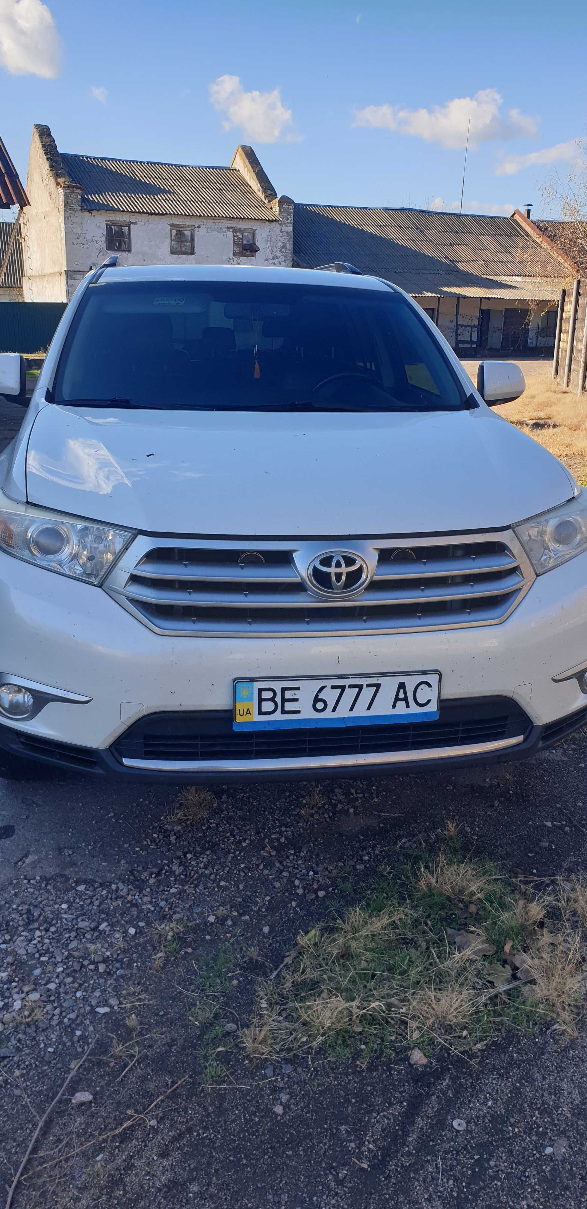 Продам Toyota Highlander 2013