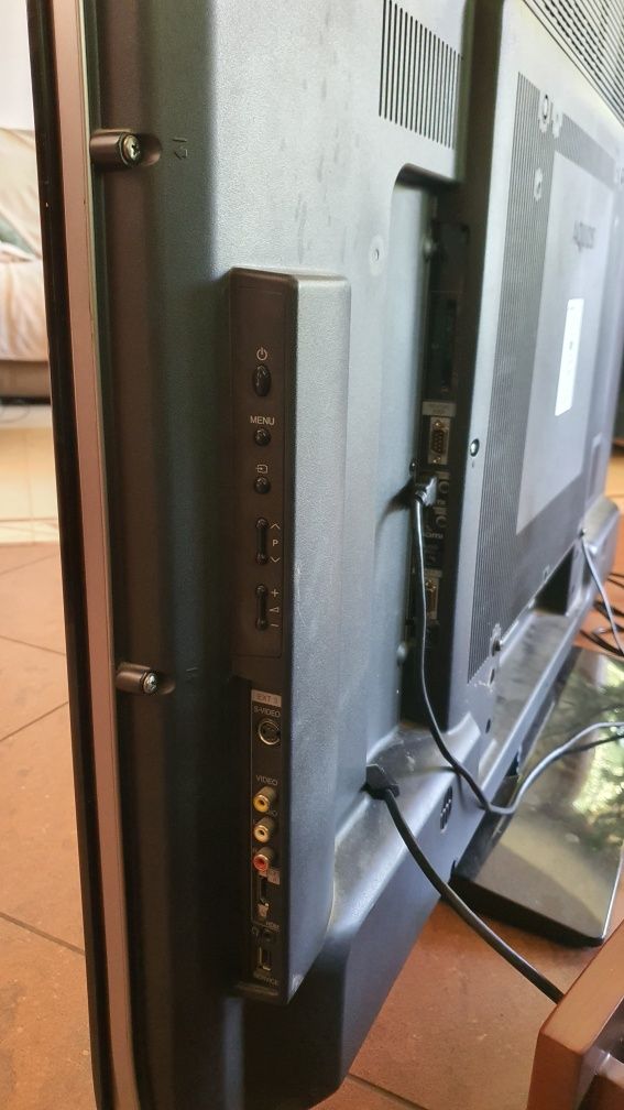 TV sharp aquos 52"z playstation 3 sprawne zestaw to co na zdjęciach