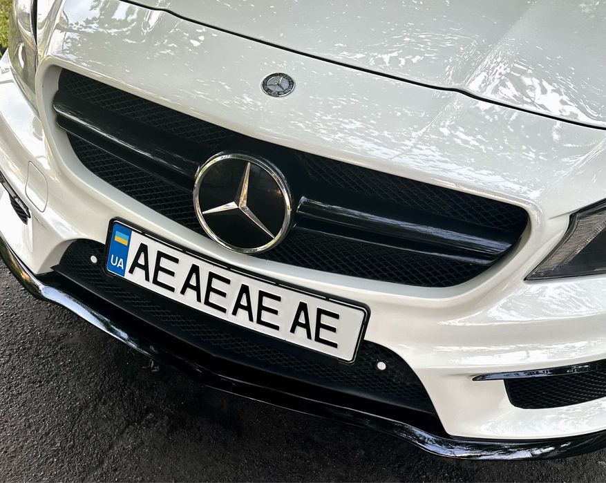 Решітка AMG Mercedes Benz CLA C117 X117 W117 (2013-2016)