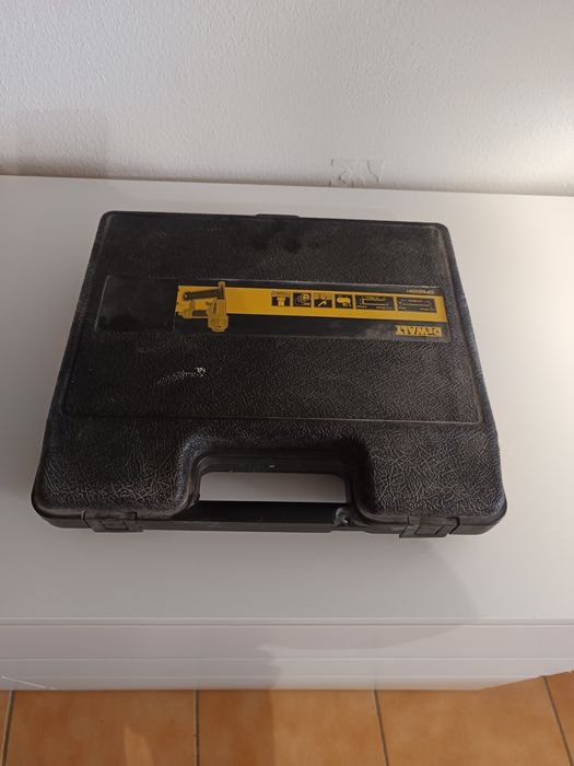 Vendo pistola de pregos Dewalt