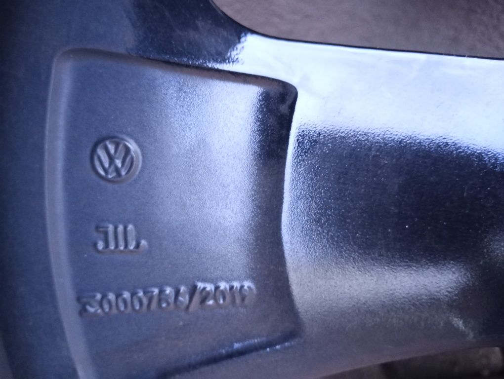 Orginalne koła 19 VW ID40 5×112 ET50 opony 215/50/19