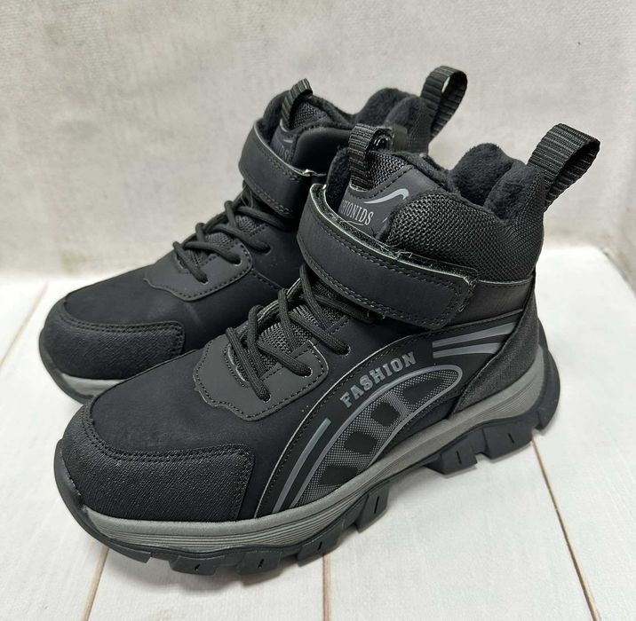 Зимові дитячі кросівки для хлопчика  на овчині  Lilin 34-37 чорні