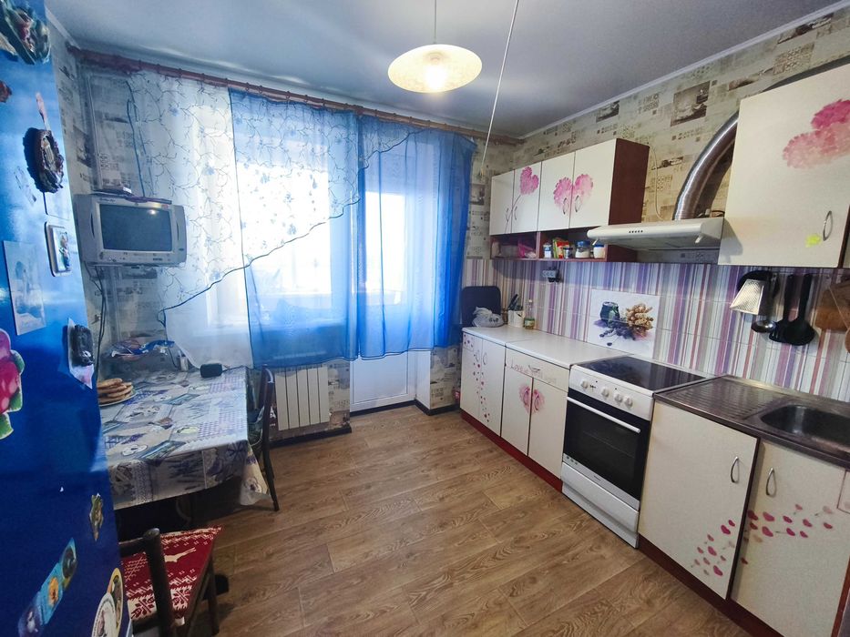 ТЕРМІНОВО! Продам 1-но кімнатну квартиру з меблями і технікою!